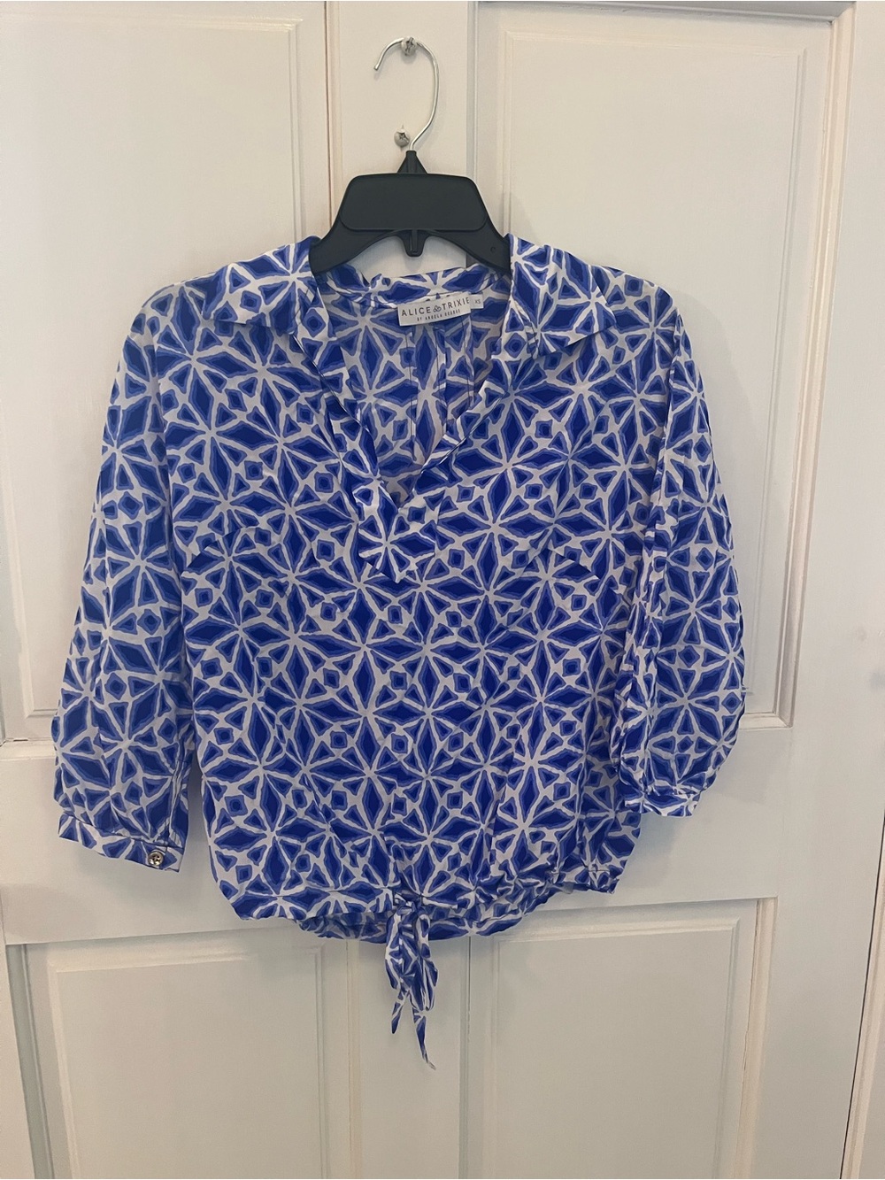 Alice + Trixie Blue and White Geometric Tie-Hem Blouse